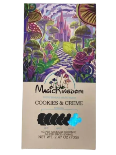 MAGIC KINGDOM COOKIES AND CREAM CHOCOLATE BAR